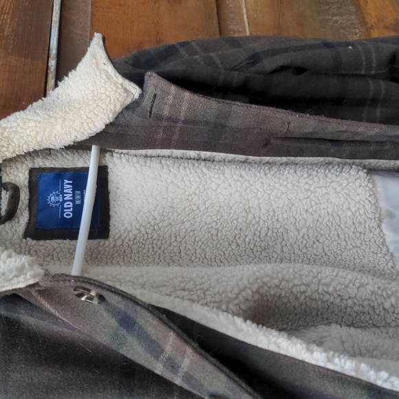 Plaid jacket w/faux fur lining - Picture 2 of 3